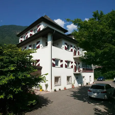 Angergut Aparthotel Cermes